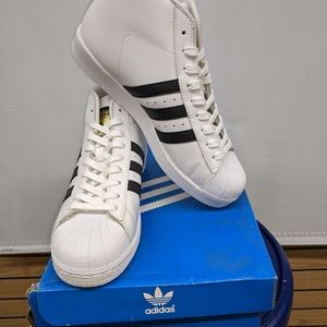BRAND NEW ADIDAS PRO SIZE 8